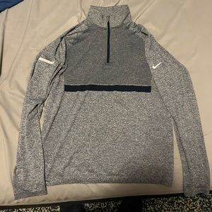Nike Dri fit knit 1/4 zip large